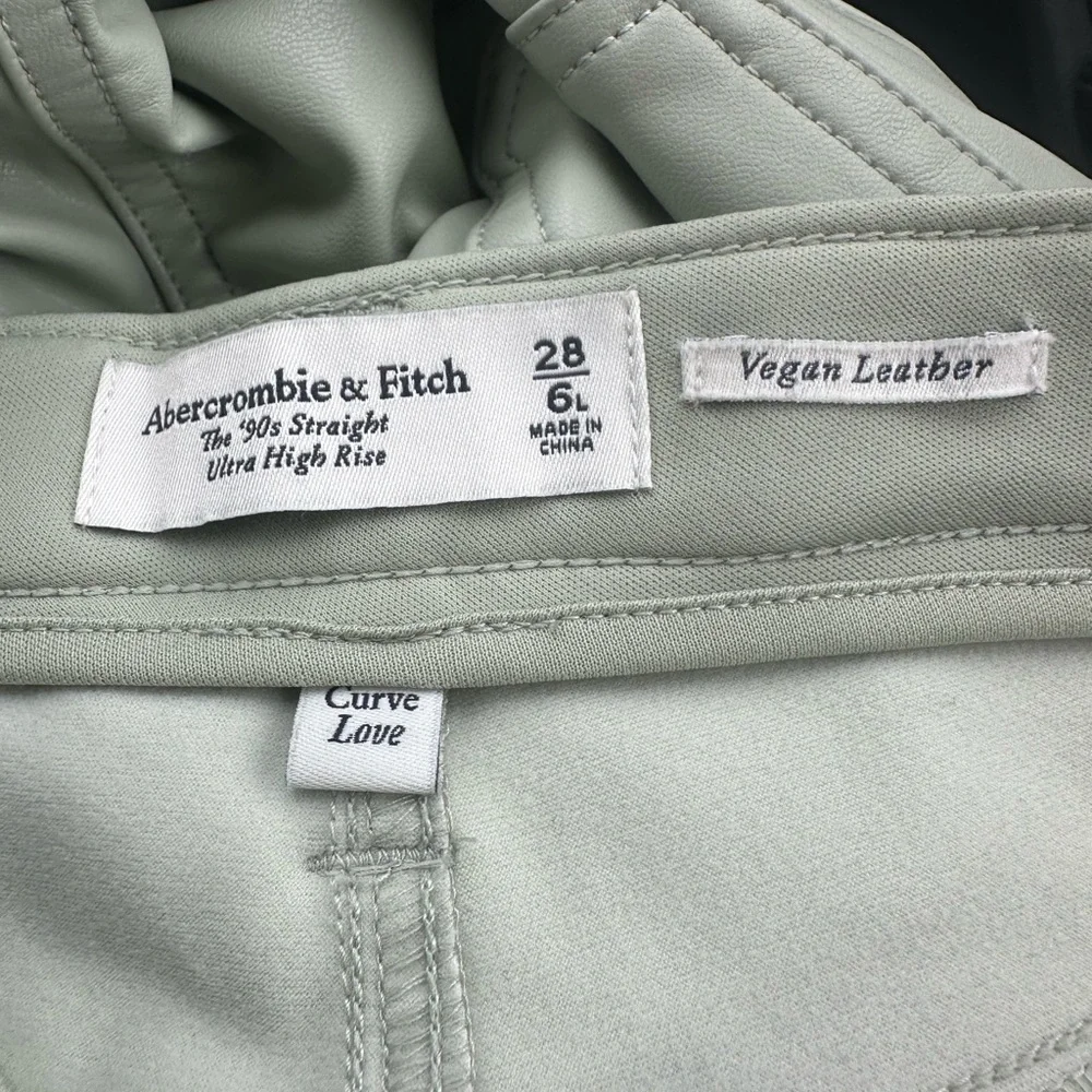 Abercrombie & Fitch 90’s straight ultra high rise curve love pants 28 L